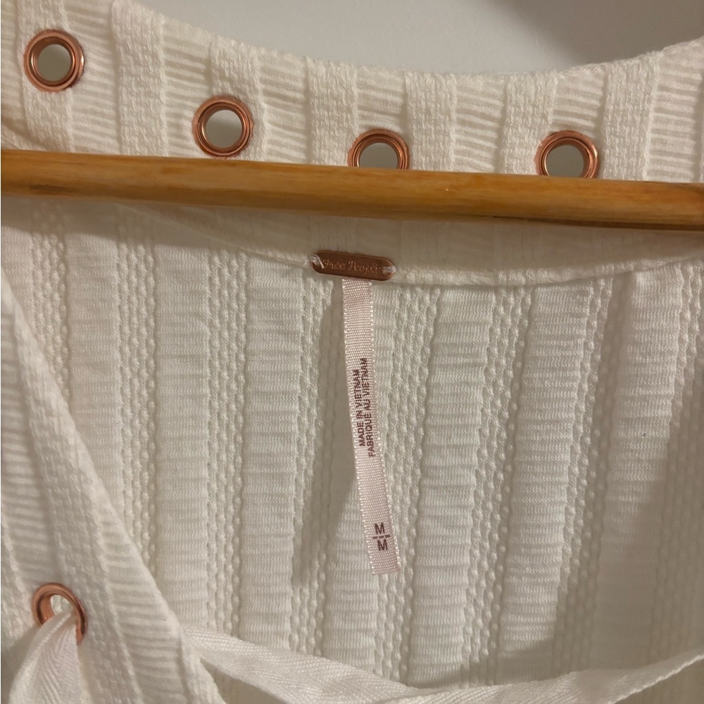 NWT FREE PEOPLE Ice Cold Ribbed Top Ivory Grommets Size Medium - Picture 7 of 12